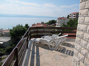 The first floor apartment (Apartment 1) is for up to seven persons.