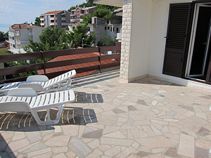 The first floor apartment (Apartment 1) is for up to seven persons.