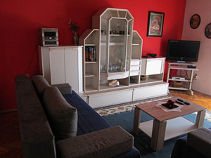 The second floor apartment (Apartment 2) is for up to seven persons.