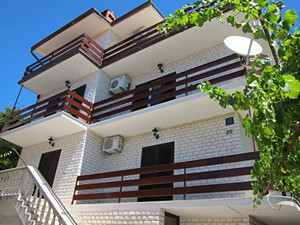 Apartments KATE are situated in one of the most beautiful part of Adriatic coast, in little place Duce near town of Omis, situated between two centres of Middle Dalmatia, Split on west side and Makarska on the east side.
