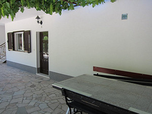 The apartment house KATE in Duce.